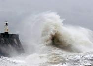 英国发布了80个雨雪警报，风暴伯特引发洪水警报