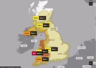 风暴达拉格：英国被时速90英里的大风、暴雨和雪袭击，并发出罕见的红色警报